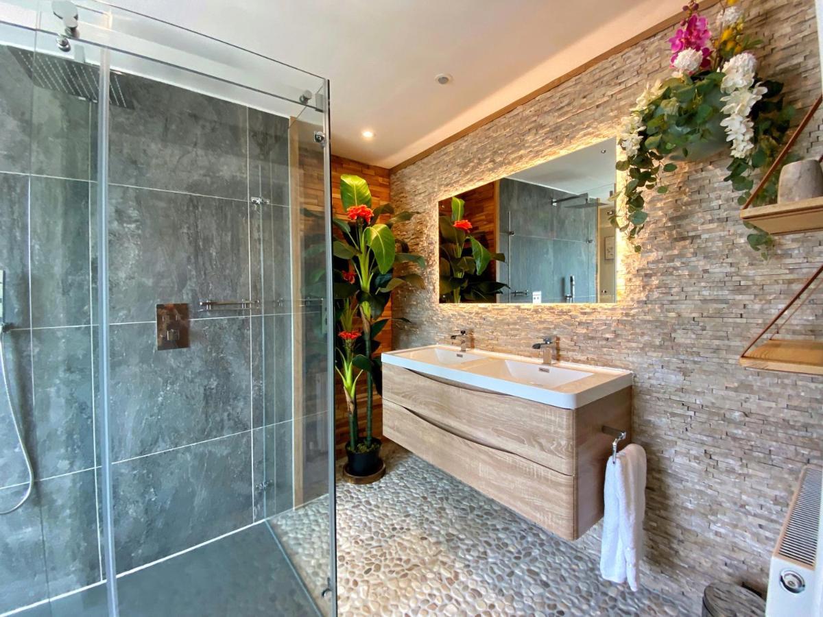 Hambrook House Canterbury - New Luxury Guest House With Espa Spa Complex מראה חיצוני תמונה